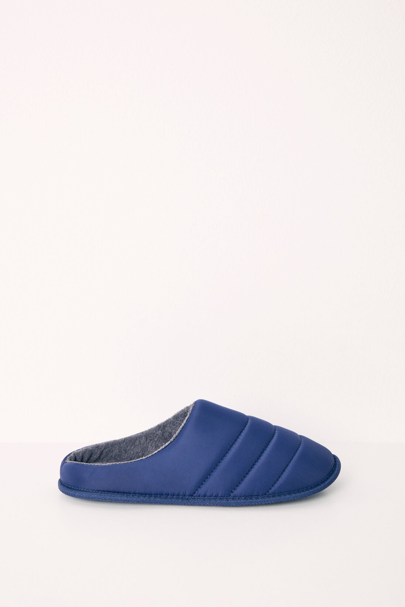 Padded men's house slippers