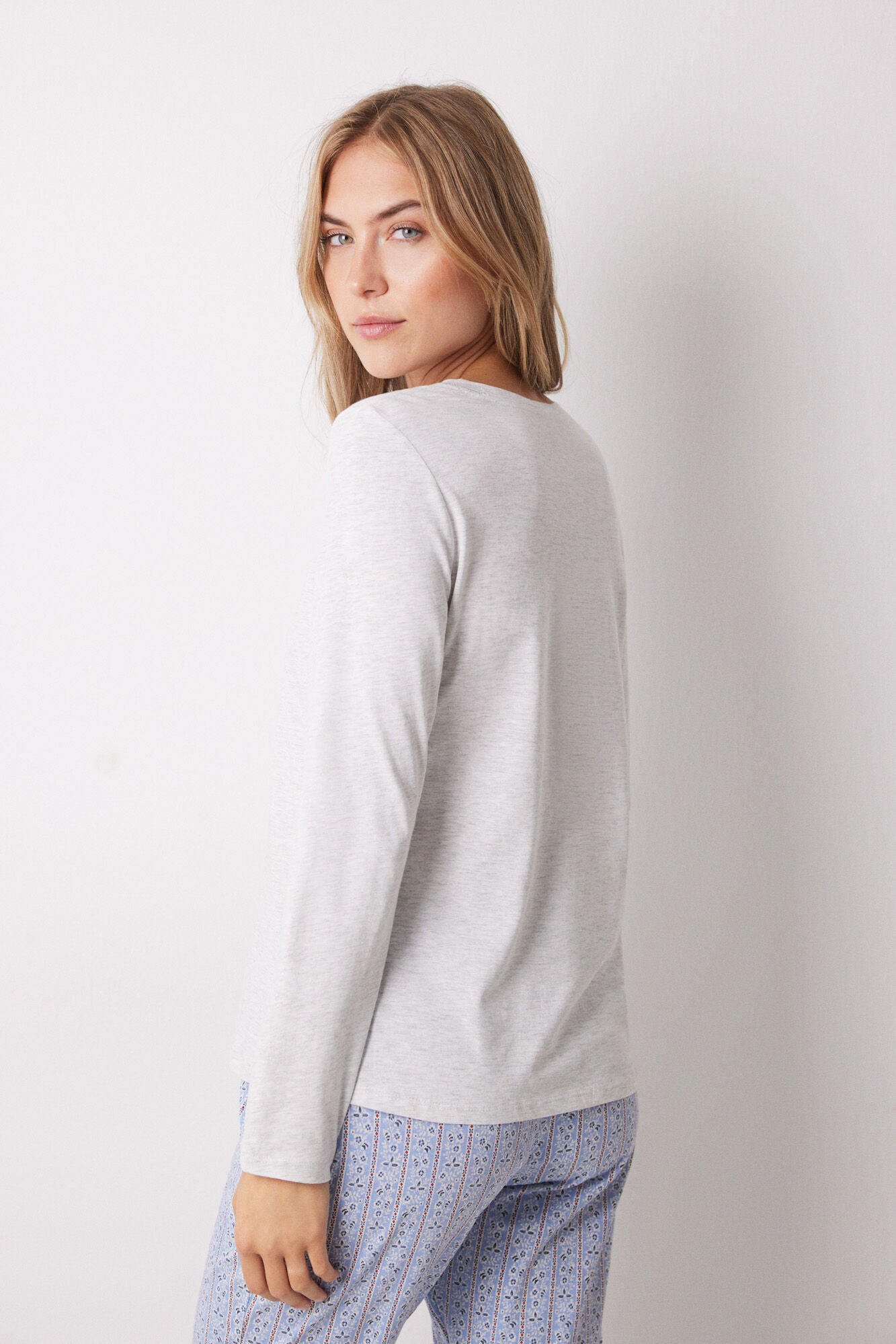 Grey long sleeve cotton t-shirt