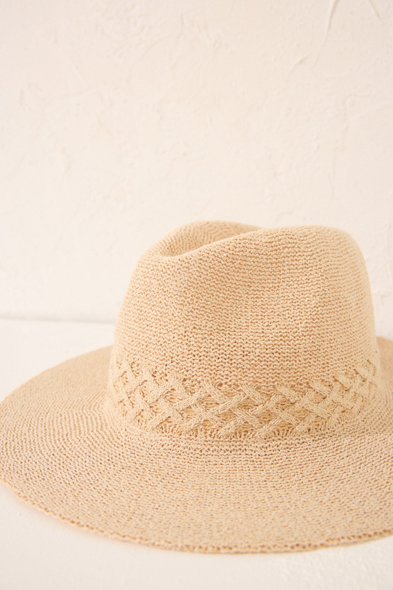Shiny braided cotton hat